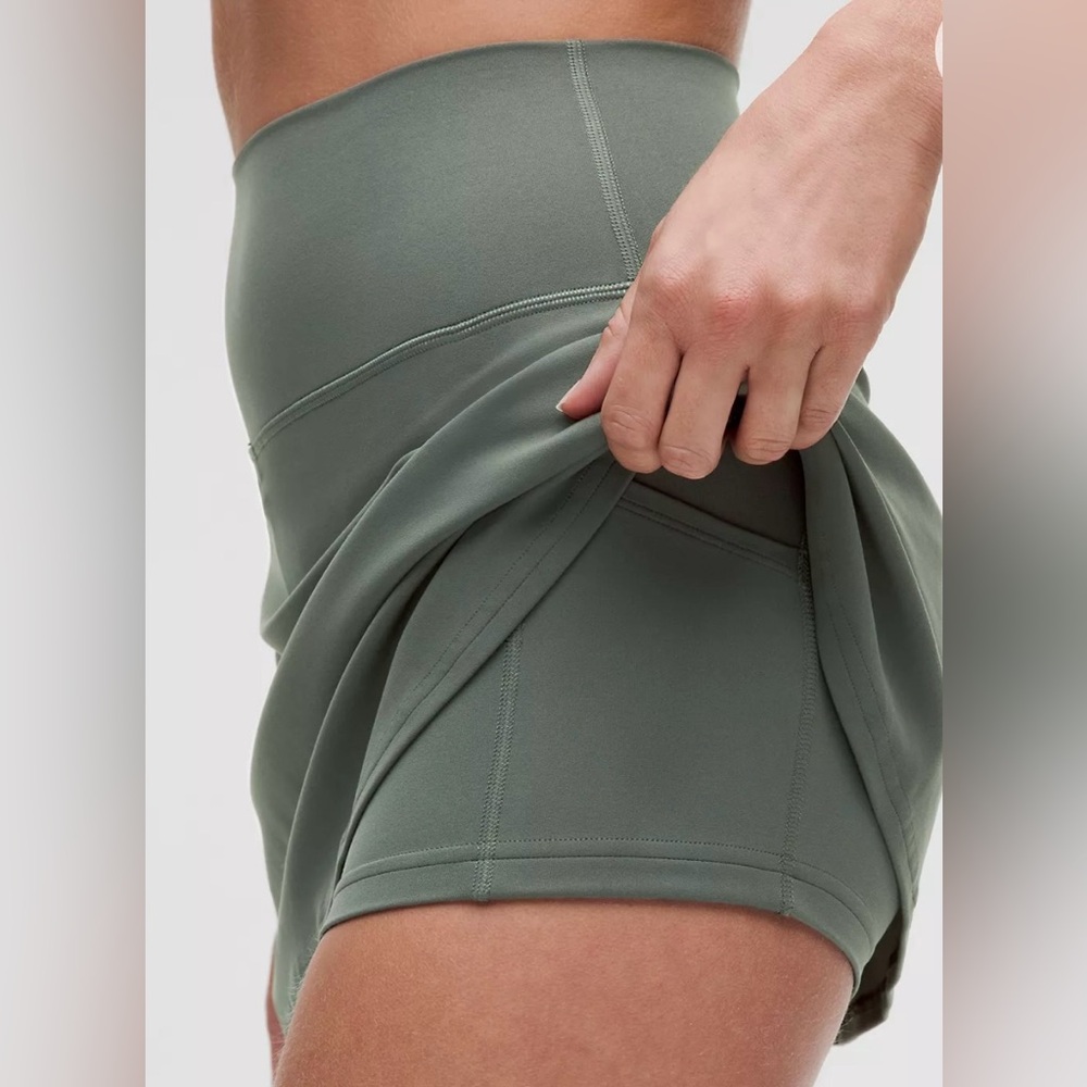 NWT LULULEMON High-Waisted Align Green Athletic Shorts